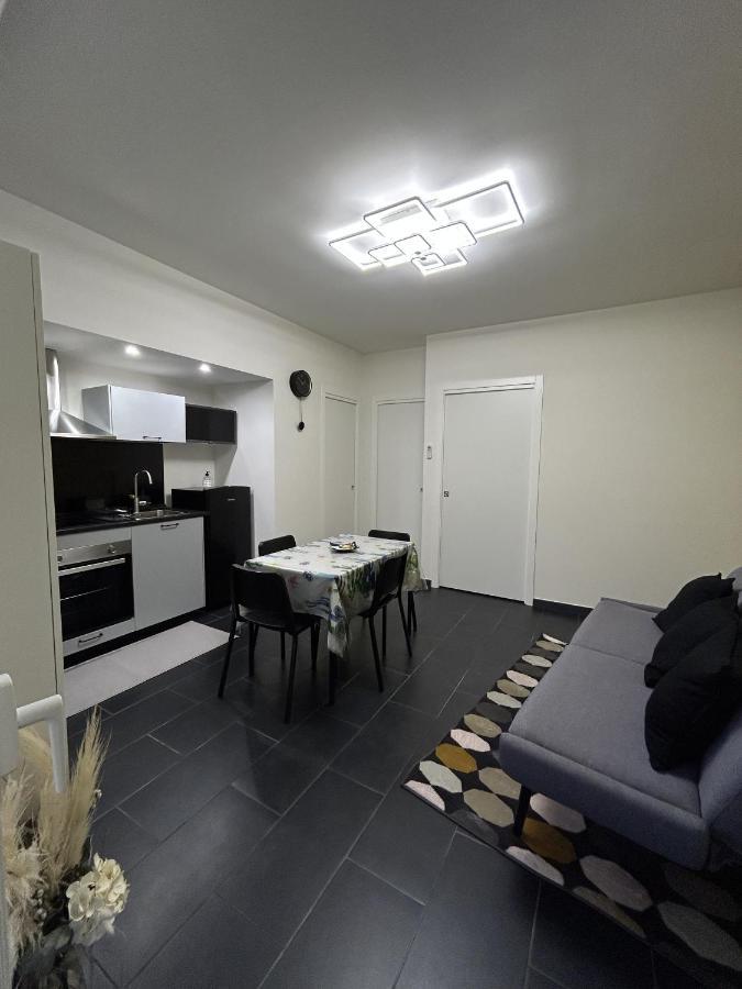 A.R Apartments Catánia Buitenkant foto